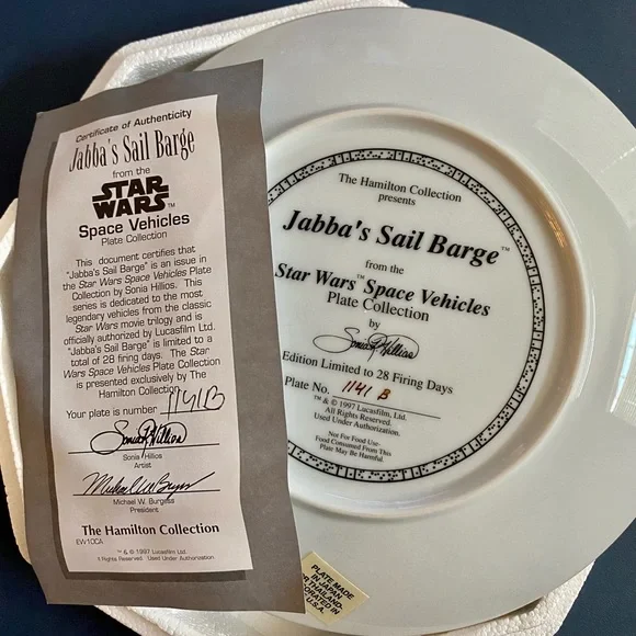 Hamilton Collection Star Wars collectors plate - Picture 2 of 2
